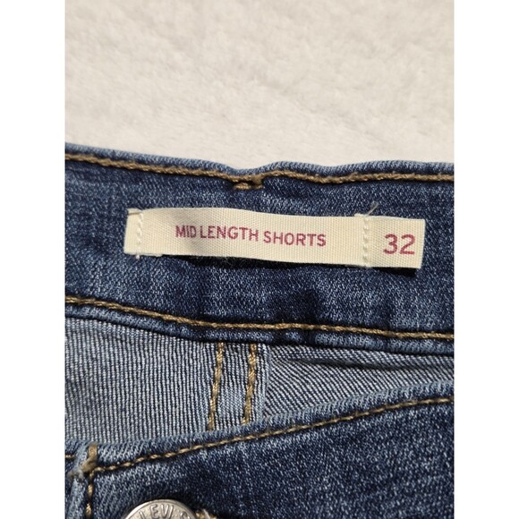 Levis Mid Length Shorts Womens 32 Medium Wash Denim Distressed Cuffed - Picture 3 of 9